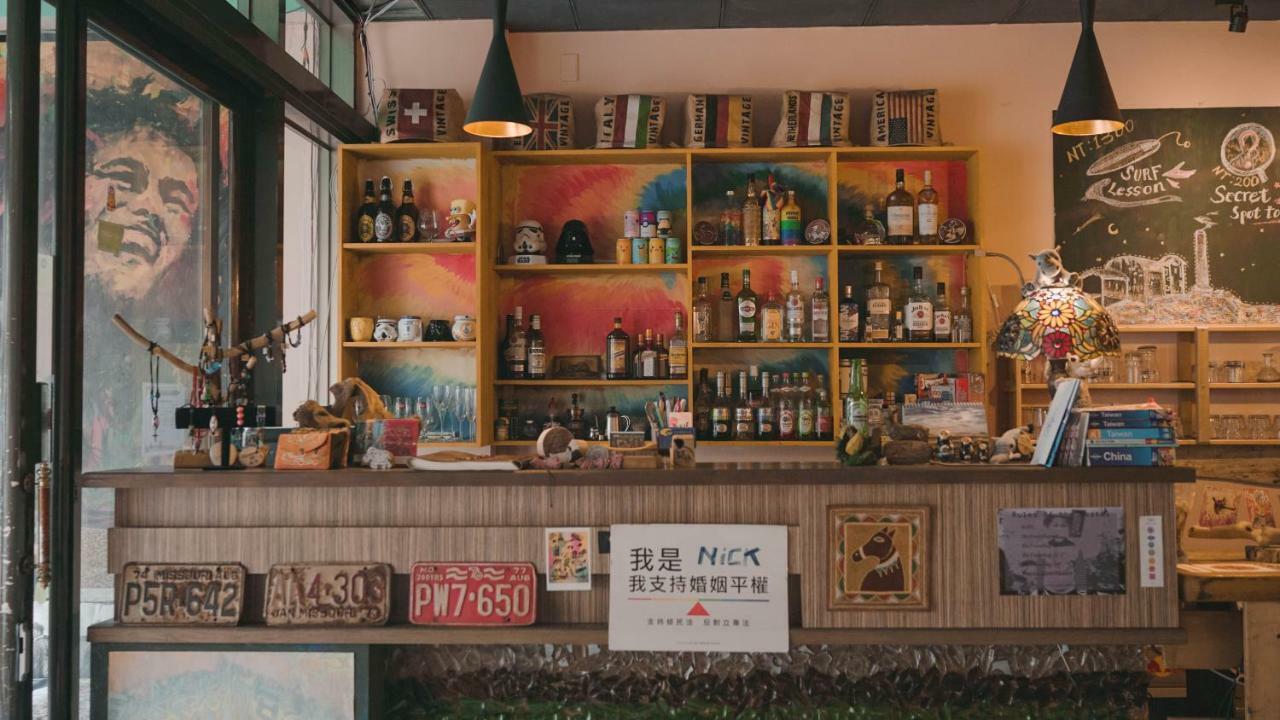 Dulan The Travel Bug Bistro Inn Донгхе Екстериор снимка